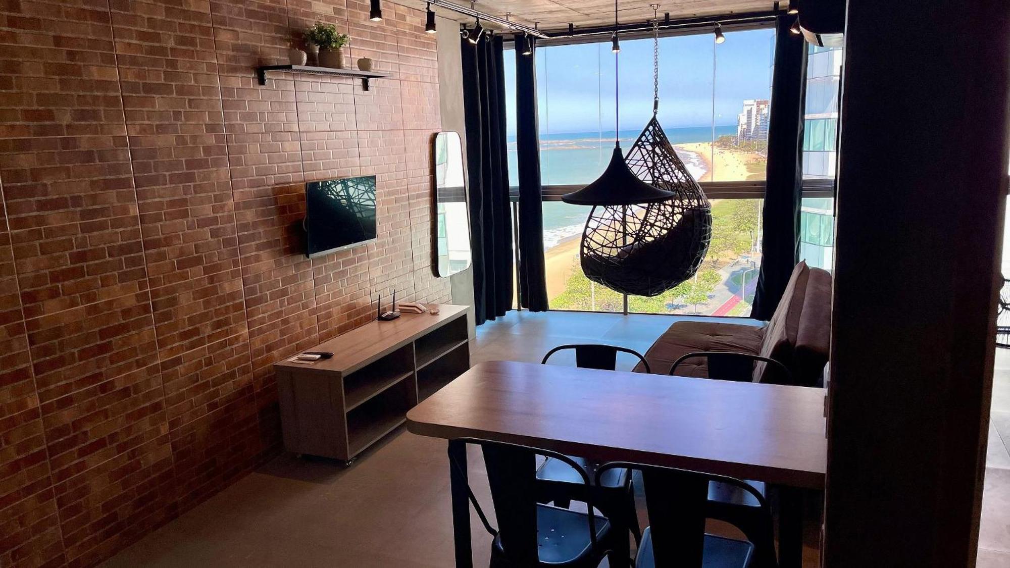 Ed. Crystal Apartment *