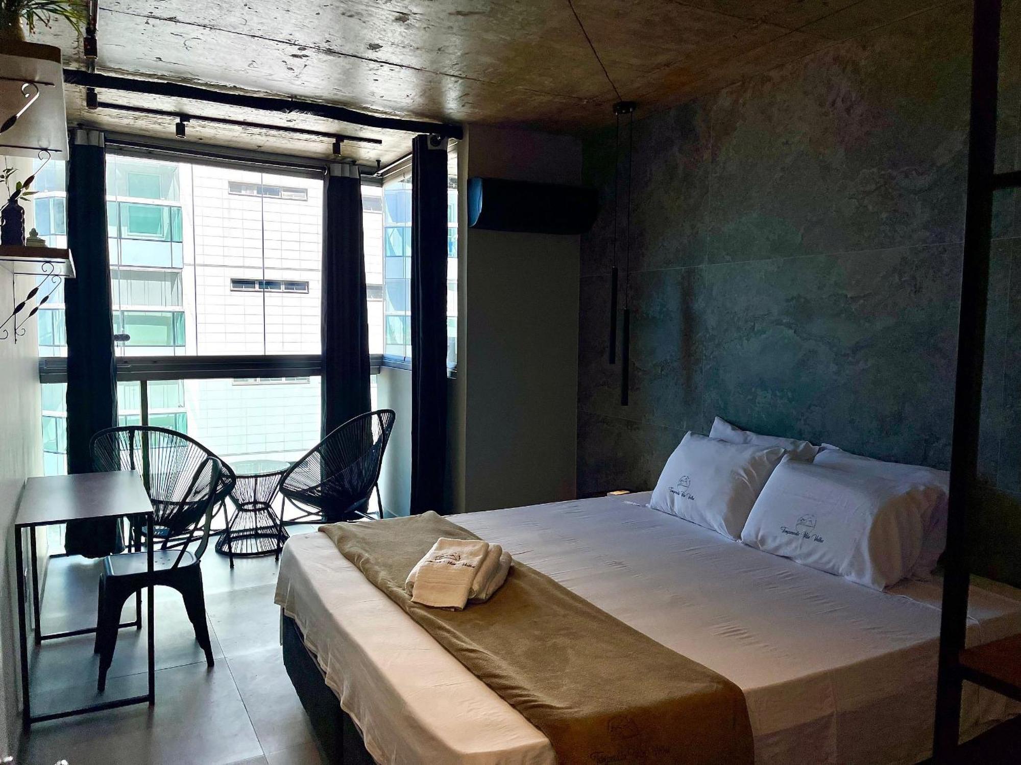 Ed. Crystal Apartment *