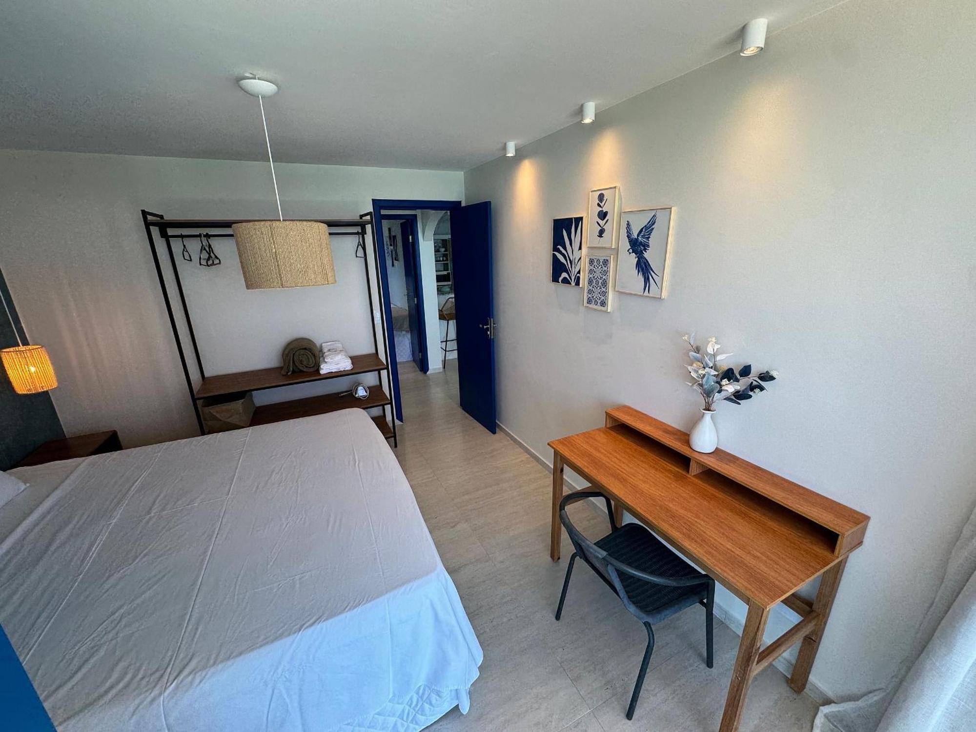 Ed. Crystal Apartment *